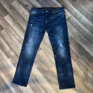 Mens Jeans-American eagle- 36 X 32 - medium wash- great condition